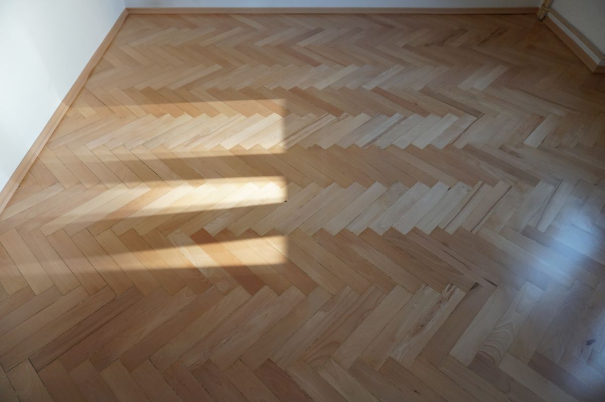 Podklejanie Parkietu Bukowego