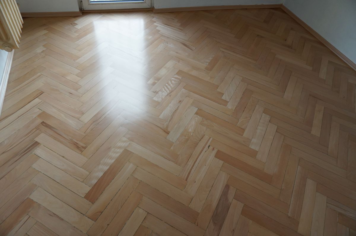 Podklejanie Cyklinowanie Parkietu Bukowego Po 04