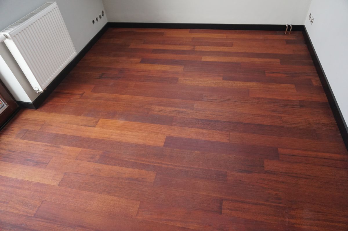 Renowacja i Olejowanie Deski z Drewna Dębowego i Merbau