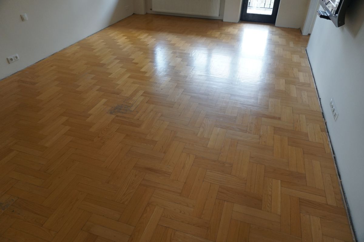 Renowacja Parkietu z Dębu Czerwonego