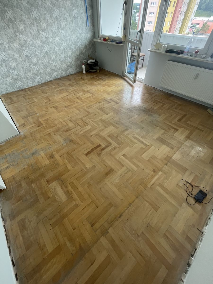 Renowacja Starego Parkietu Bukowego 02