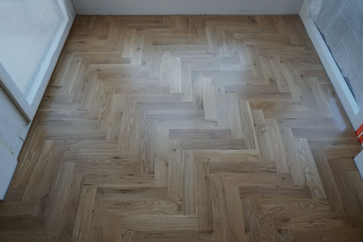 Klasyczny Parkiet Dab 04